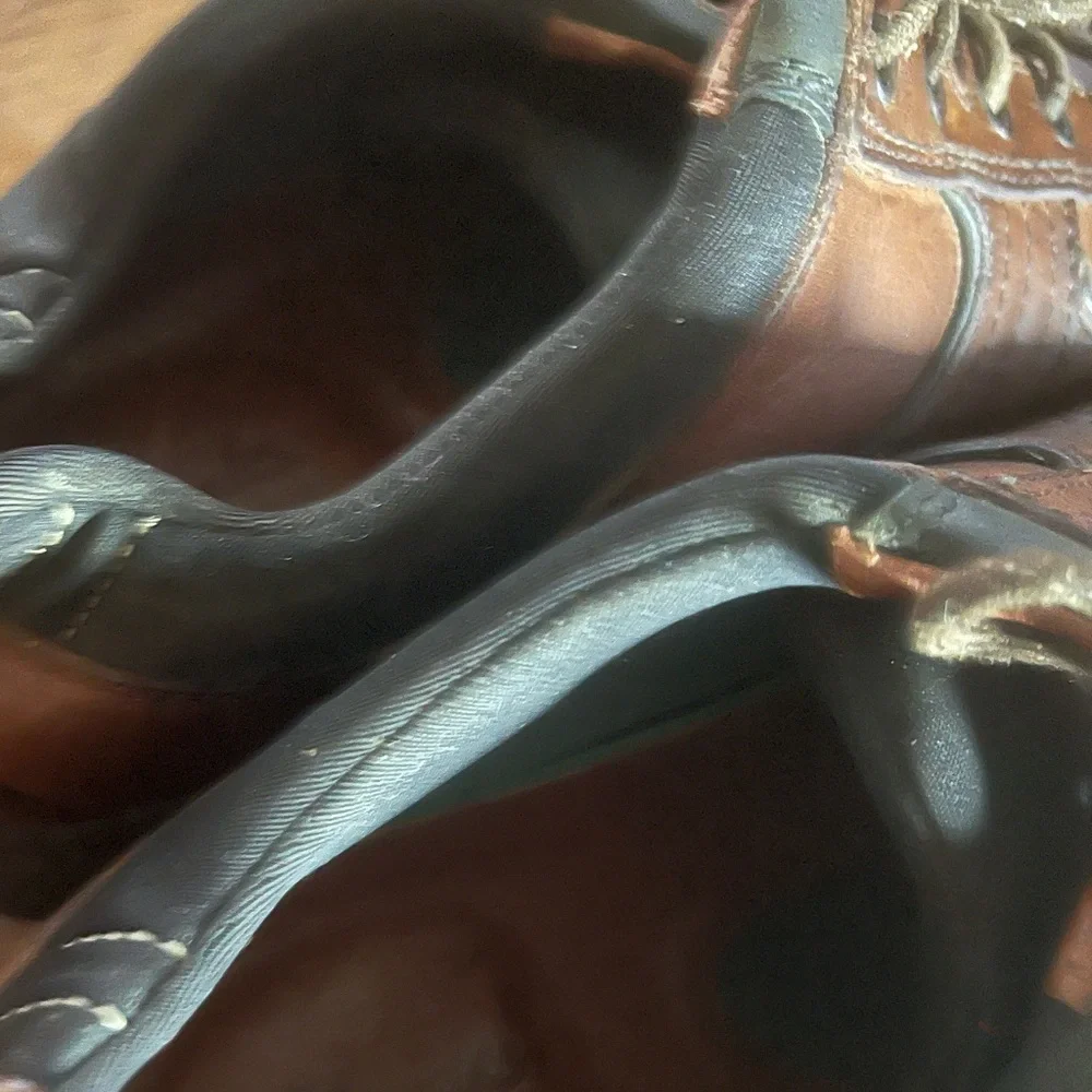 Men’s Clarks Travel Trek Brown Leather Shoes Size 12W